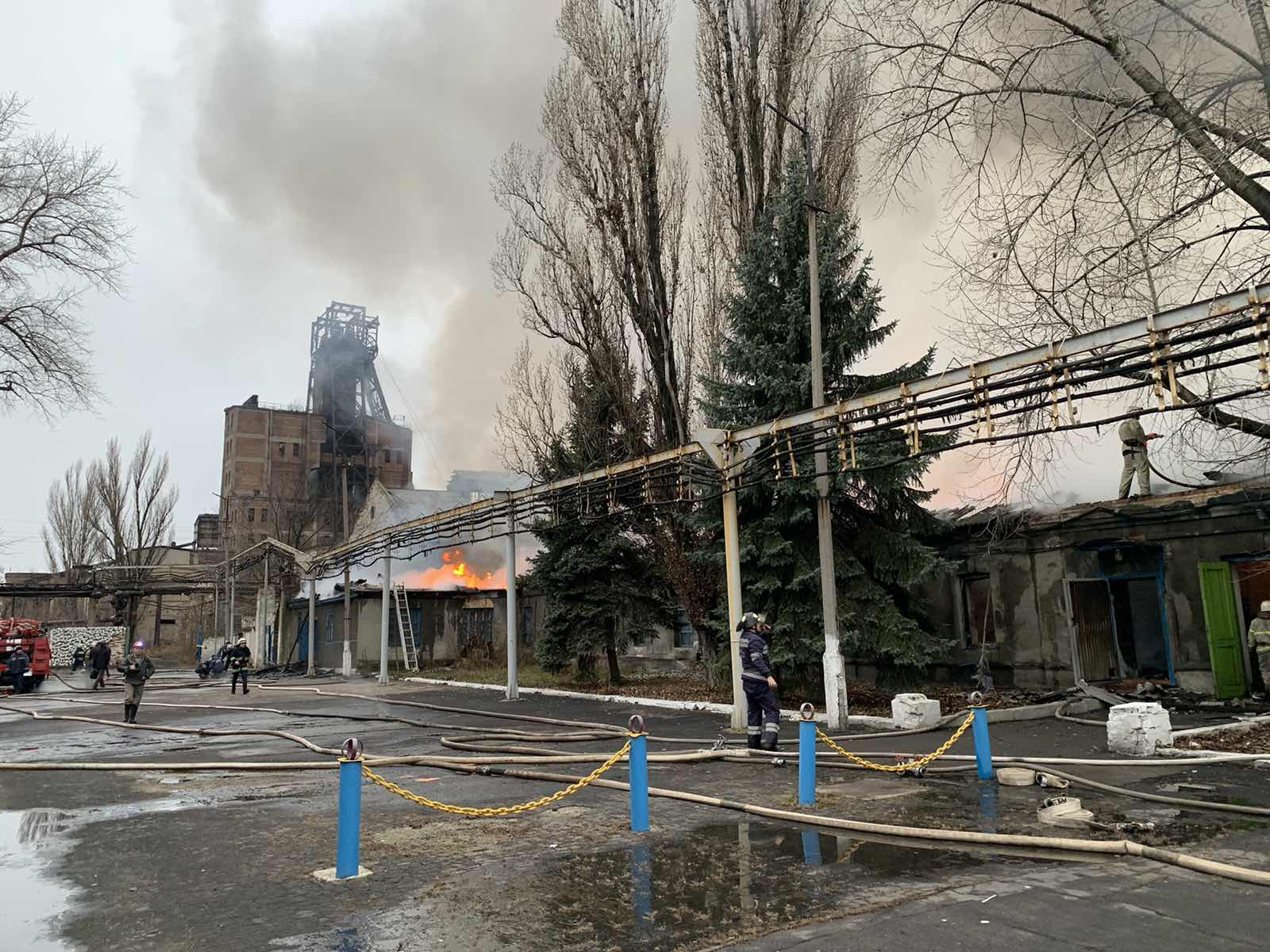 В Донецкой области горела шахта, причины пожара уточняются
