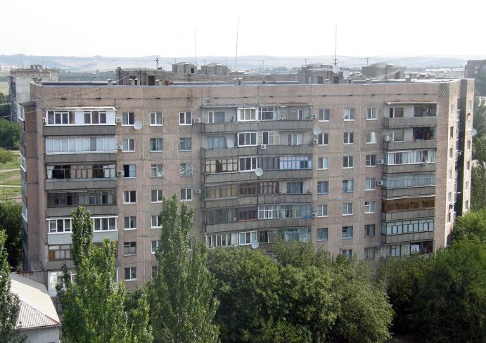 В Краматорске решили, что делать с 9-ти этажным домом, который трещит по швам