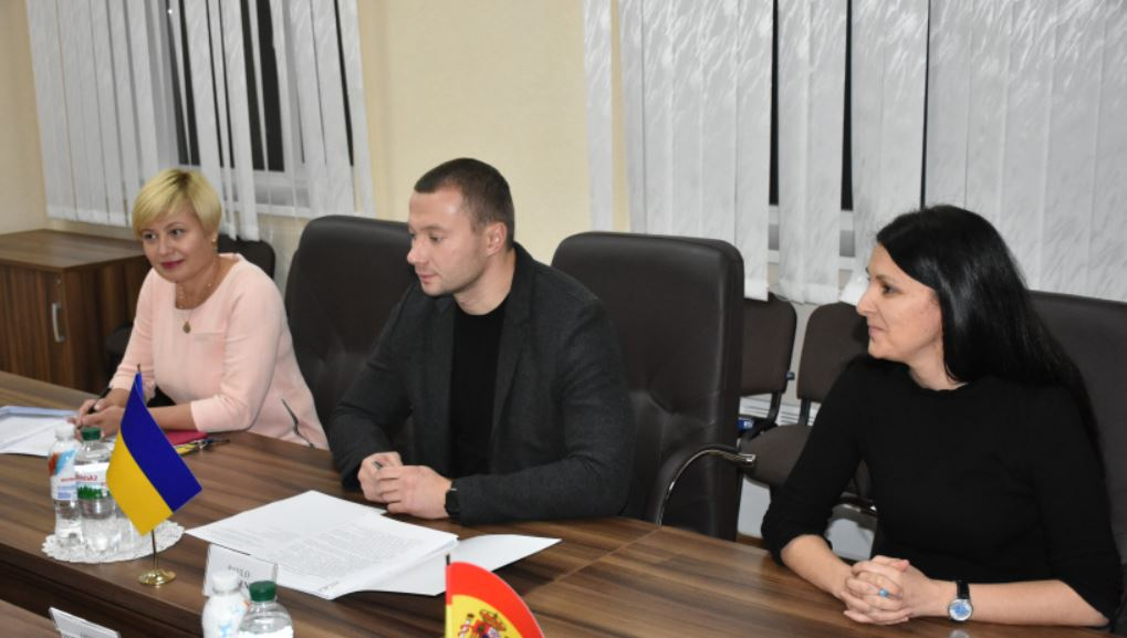 Глава Донецкой ОГА встретился с иностранными журналистам