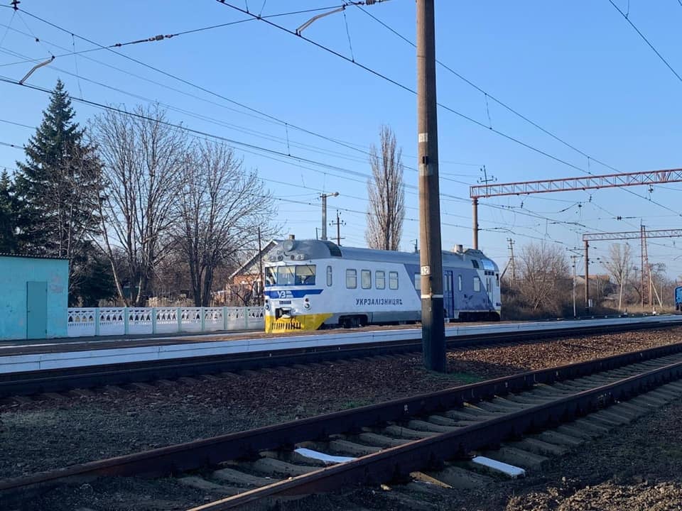 На Донетчине восстановят пригородный поезд до прифронтового поселка