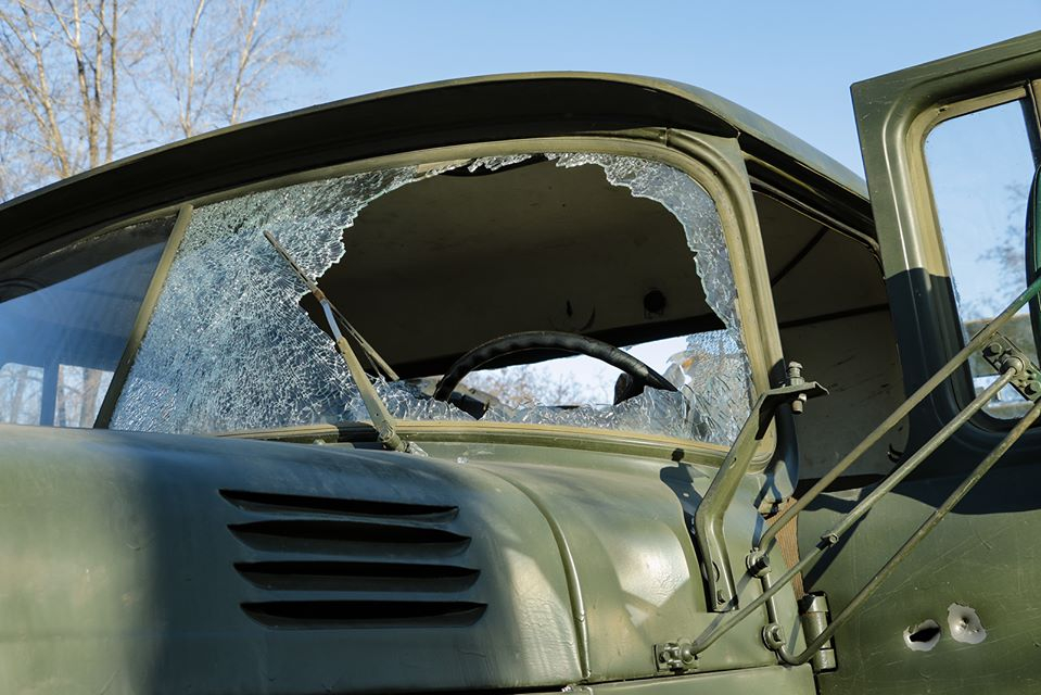 Боевики "ДНР" атаковали ракетой автомобиль в мирном населенном пункте