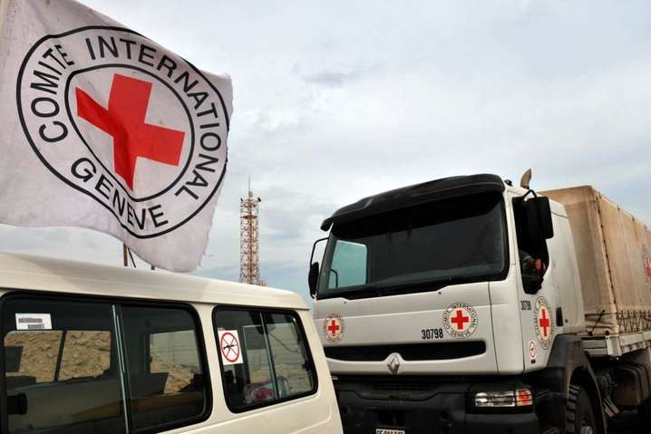 Красный Крест направил гуманитарную помощь на Донбасс