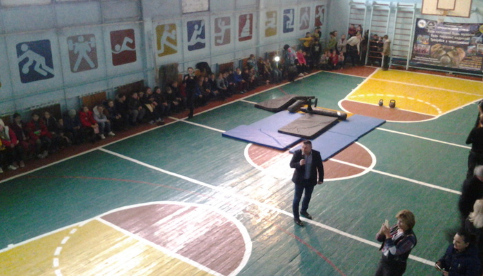 Мариупольские чемпионы провели мастер-классы для школьников