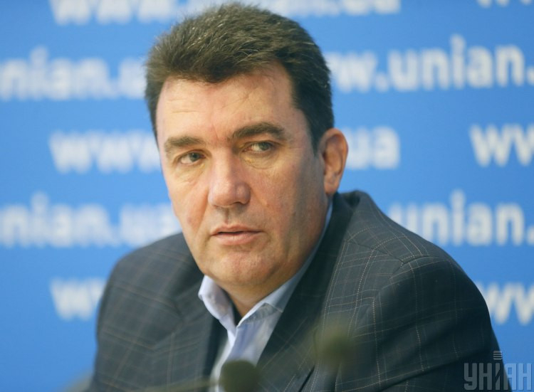 Данилов назвал спланированным фейком "письмо" о "реинтеграции Донбасса"