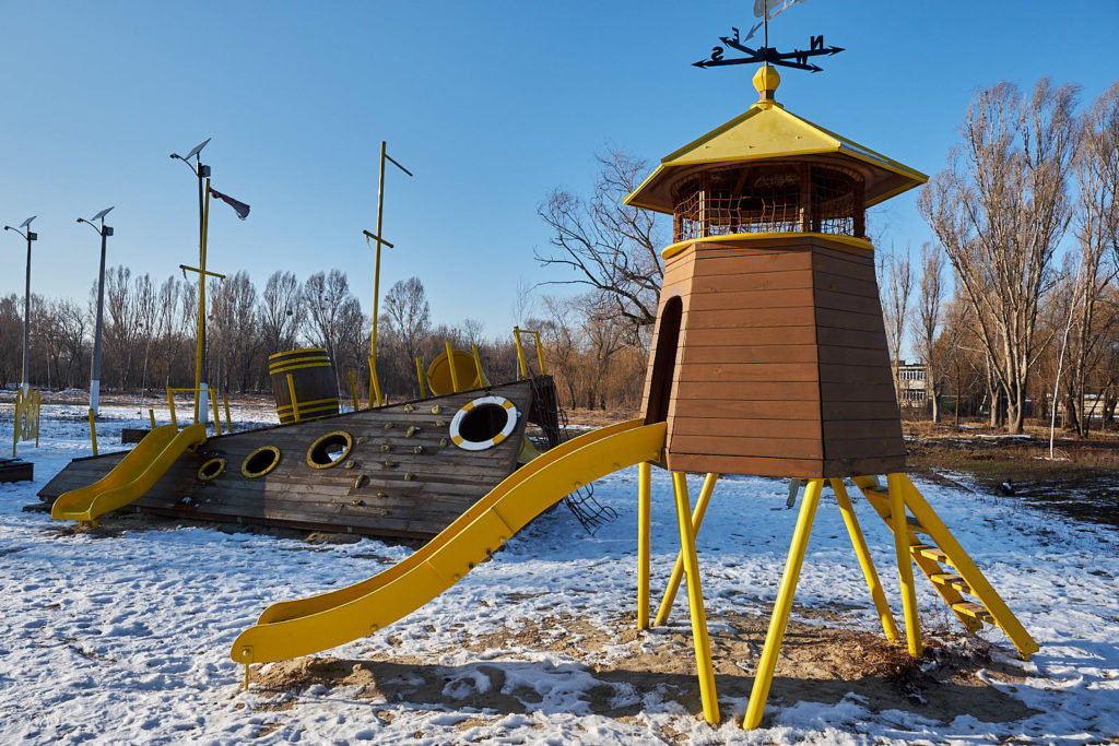 В Славянске в парке "Шелковичный" работы на финальной стадии: новые фото