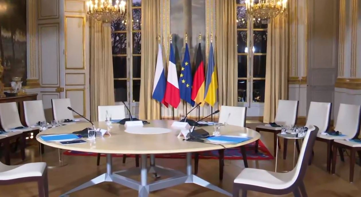 Офис Президента сообщил, что лидеры стран "Нормандской четверки" обсуждают коммюнике