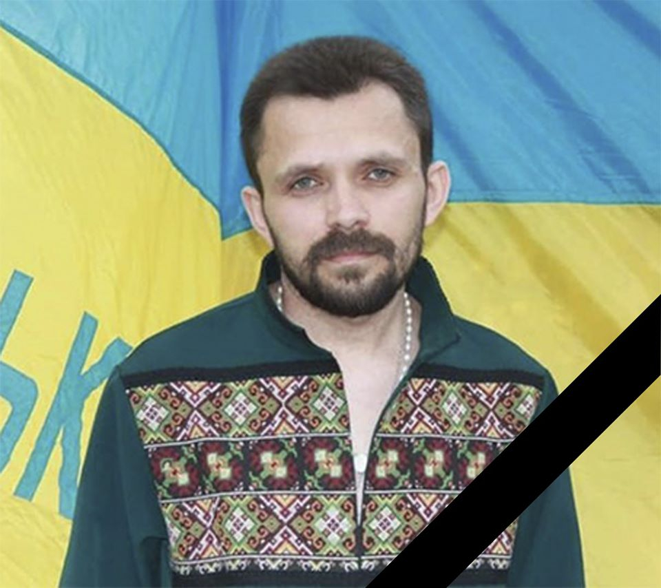 В Бахмуте разыскивают возможных свидетелей нападения на погибшего волонтера Артема Мирошниченко