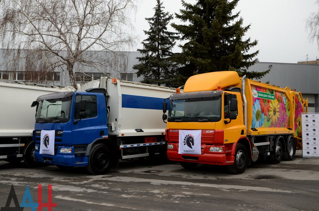 В оккупированный Донецк привезли нидерландские мусоровозы