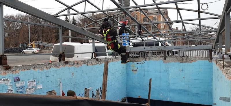 В Краматорске капитально ремонтируют подземный переход: фото