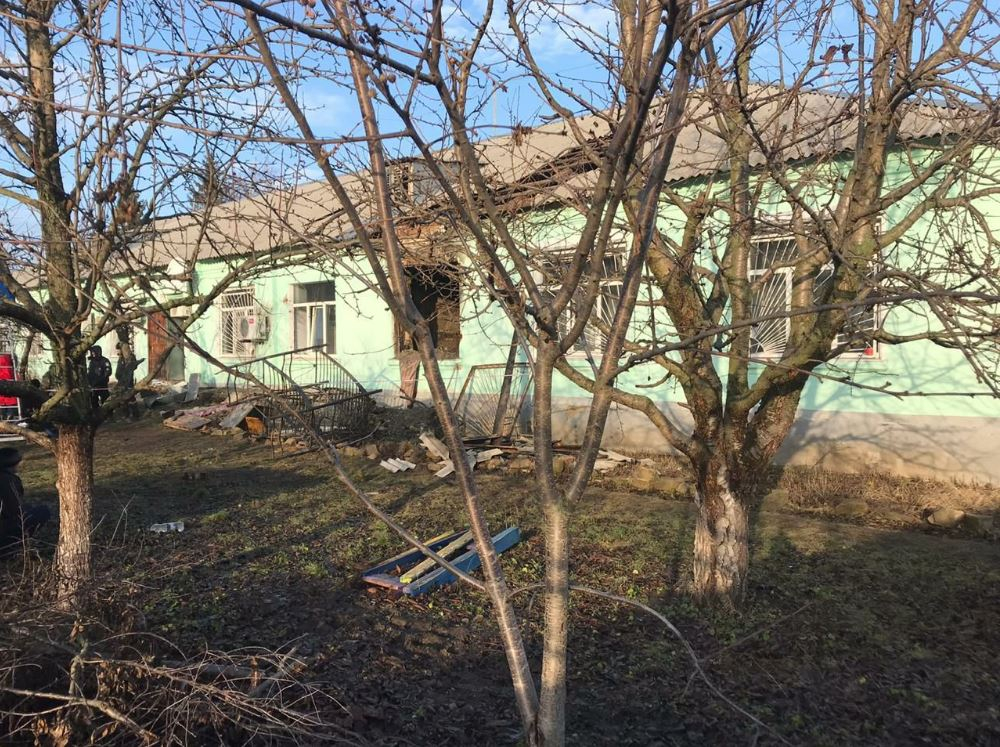 Обнародованы фото диспансера на Луганщине после пожара