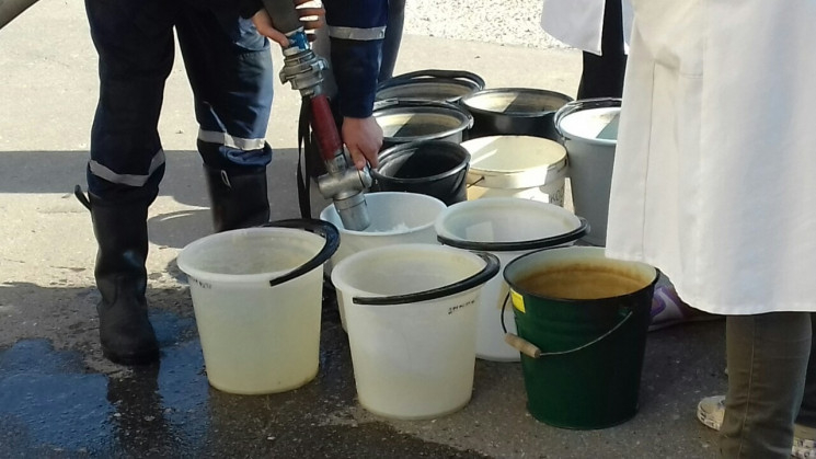 Более 80 тыс жителей Лисичанска остались без воды: отключили за неуплату