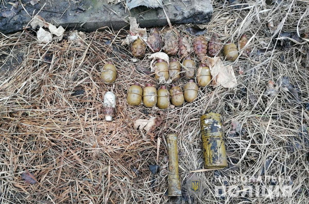 На Донетчине в лесополосе нашли схрон боеприпасов