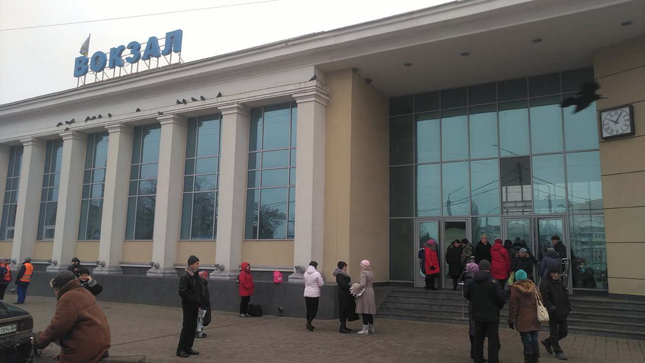 В Славянске эвакуировали вокзал: причина