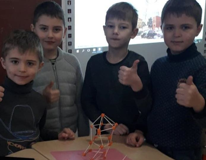 Школьников Покровска учат по STEM-программе