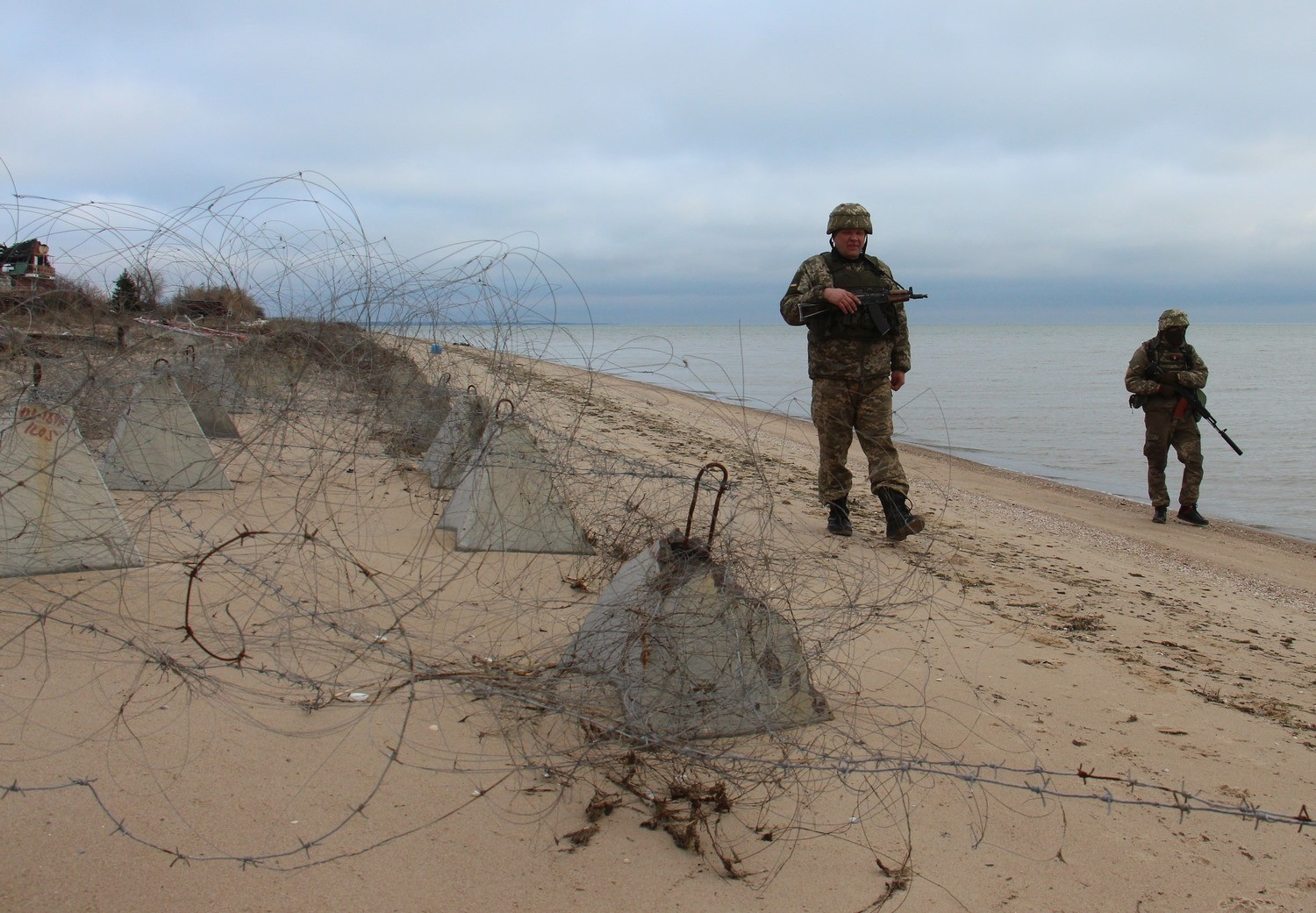 Информация о минировании побережья Азовского моря не соответствует действительности, - штаб ООС