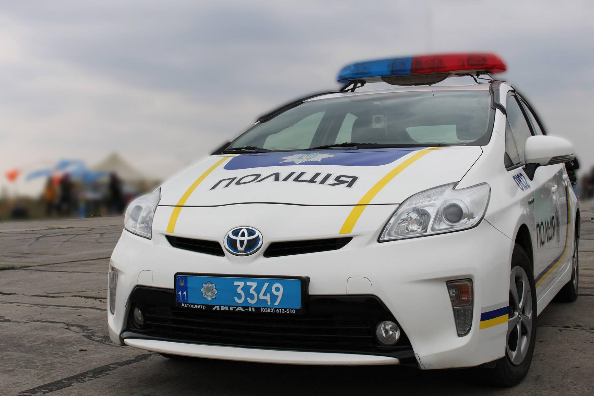 На Луганщине водитель пытался откупиться от полицейских, чтобы не проходить тест на наркотики