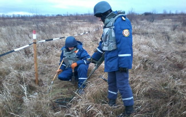 Пиротехники на Луганщине обезвредили 32 взрывоопасных предмета