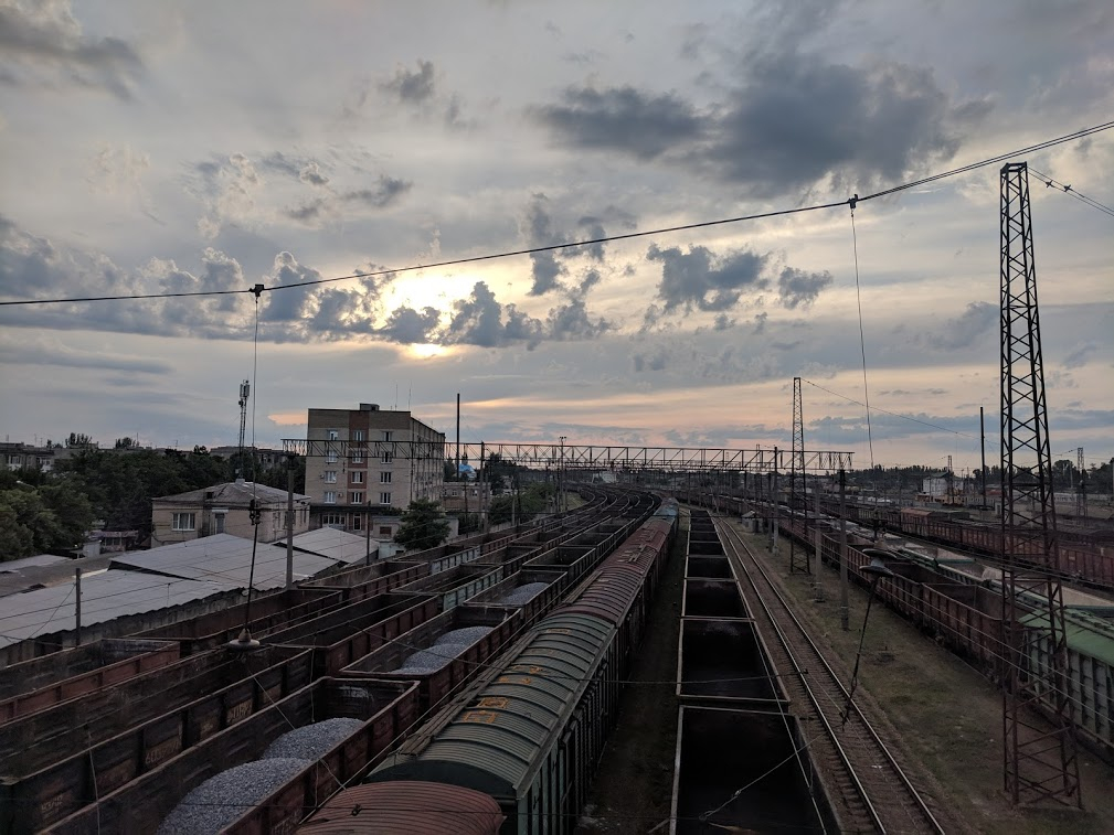 Более 2,6 тыс вагонов восстановили в 2019 году на Донецкой железной дороге