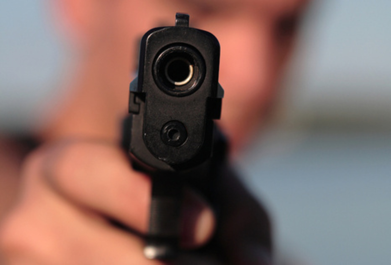 В Мариуполе пьяный мужчина обстрелял из пистолета патруль Нацгвардии