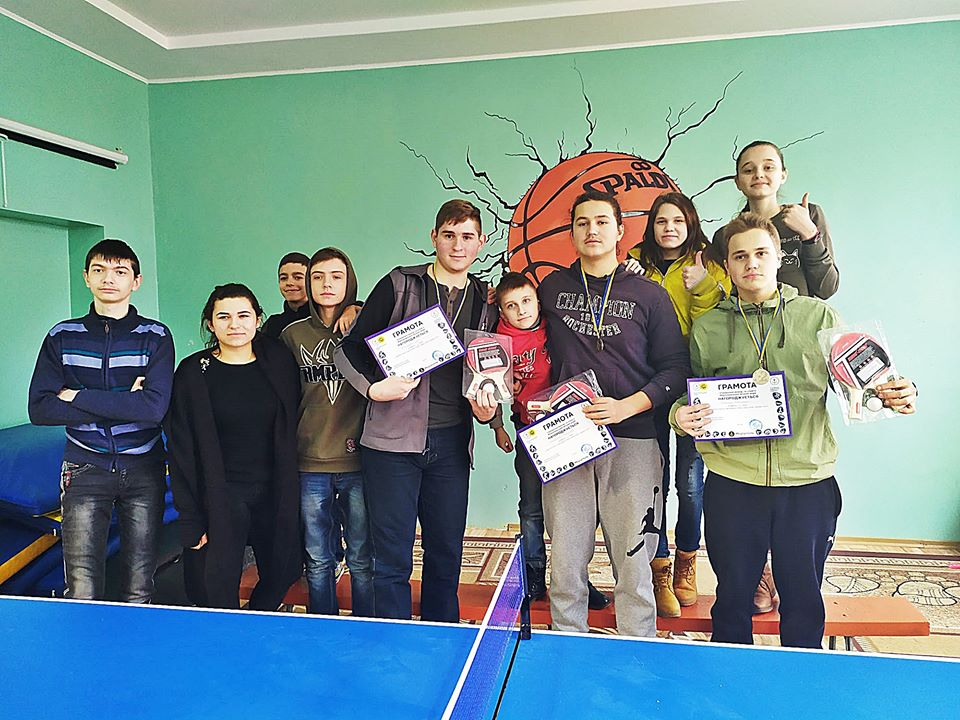 В Мариуполе прошло первенство по настольному теннису среди молодежи с инвалидностью