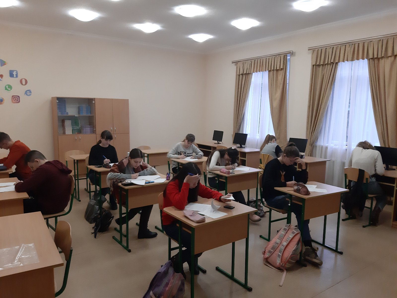 В Святогорске школьников Донетчины готовили к Всеукраинскому этапу олимпиад
