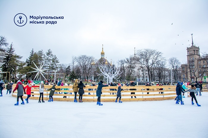 Мариупольский каток посетило более 50 тысяч человек