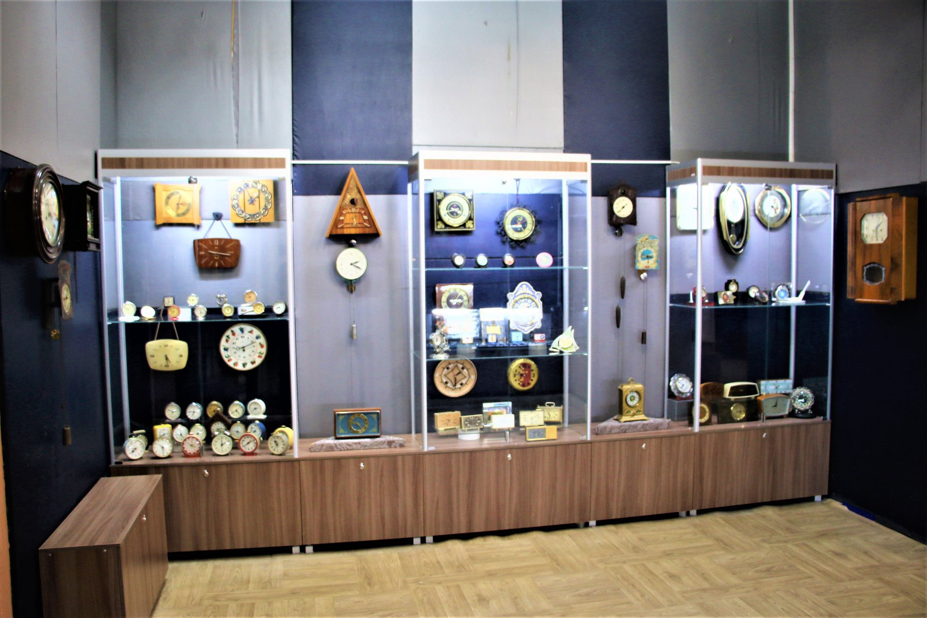 Музей Славянска приглашает на уникальную выставку часов