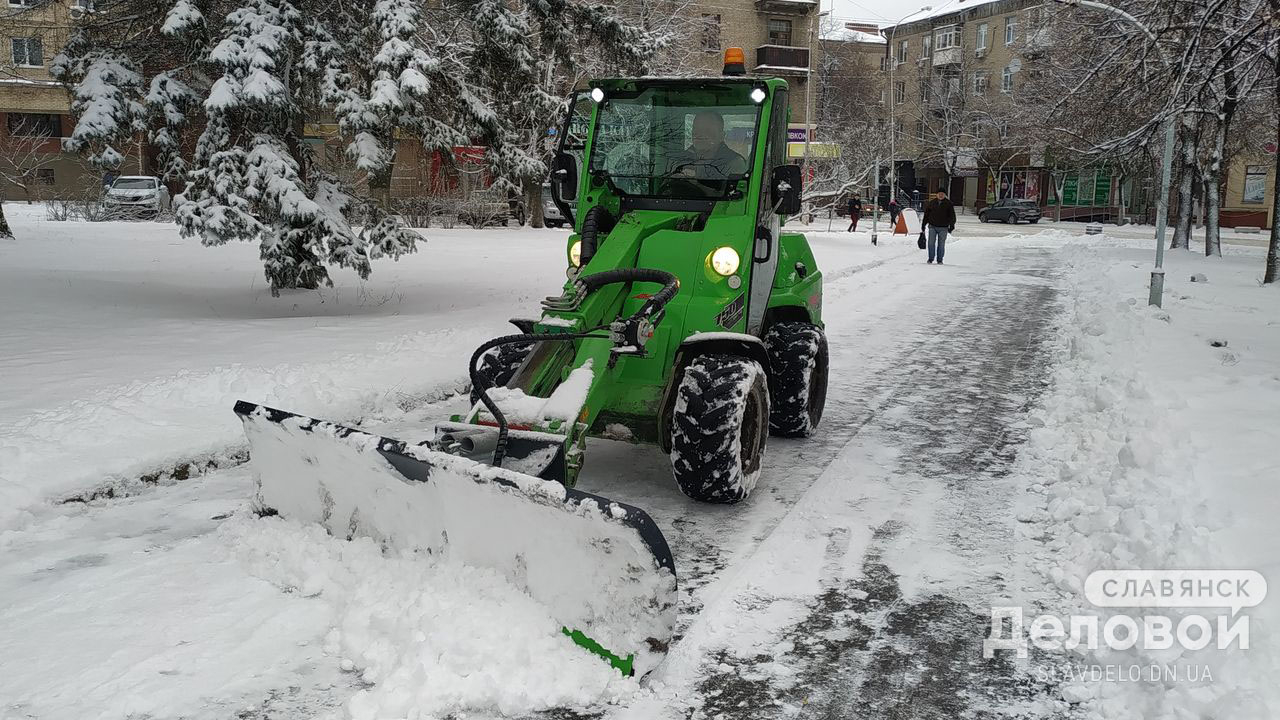 СМИ показали снежный Славянске: фото