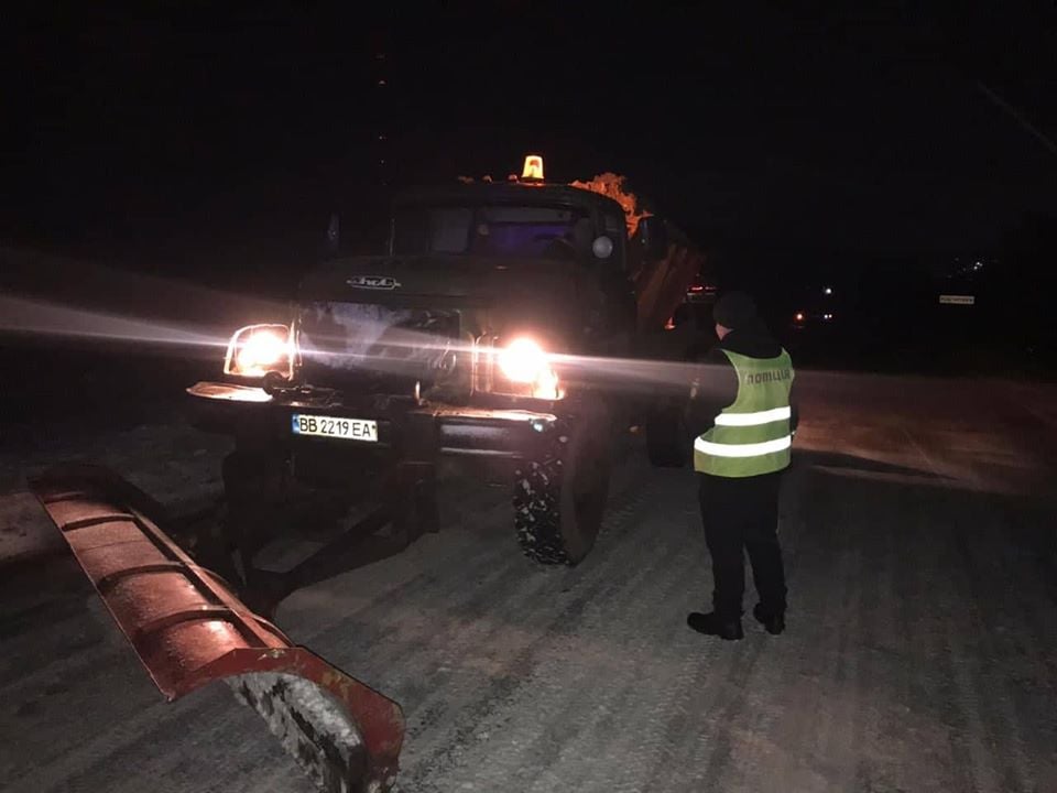 Полиция Луганщины предупредила о гололедице и призвала водителей быть осторожными