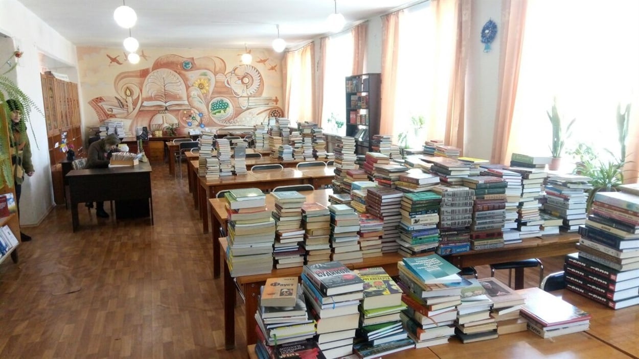 В Северодонецке рассказали, кто помогает создать библиотеку украинской книги