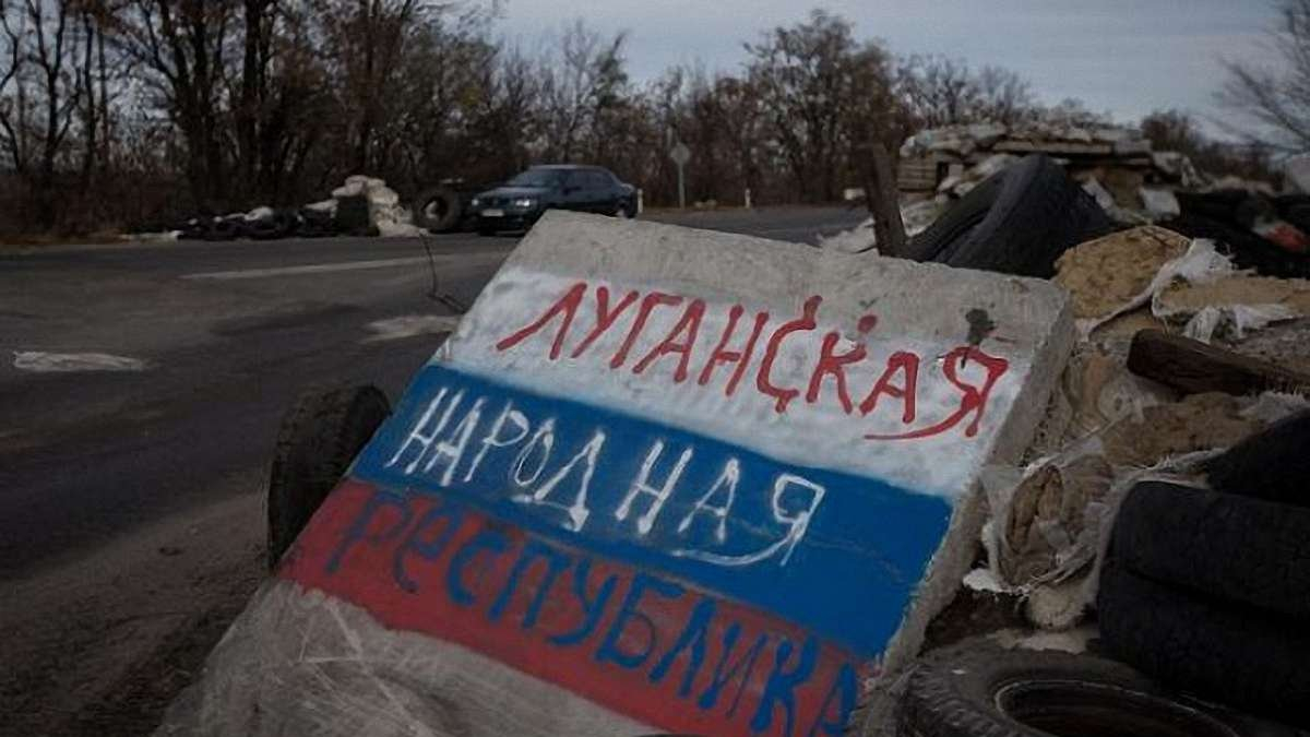 Боевики на Донбассе совершили атаку, чтобы ослабить Зеленского и получить преимущество в переговорах, - NYT