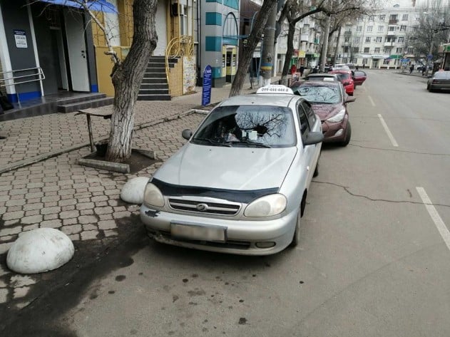 В Бахмуте начали штрафовать за неправильную парковку авто