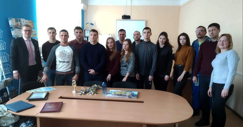 Будущие реабилитологи Луганщины встретились с представителями "Инваспорта" области