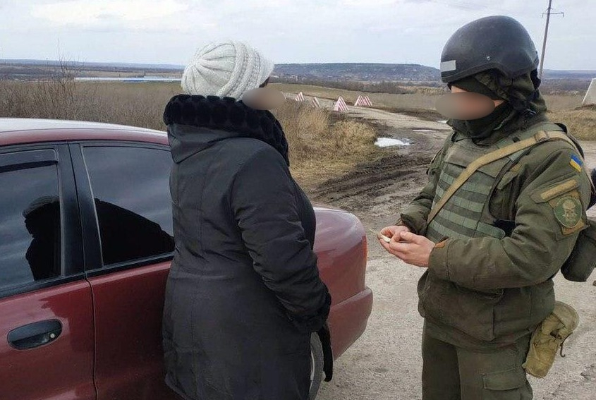 На Луганщине задержали подозреваемую в причастности к ВФ РФ, - штаб ООС