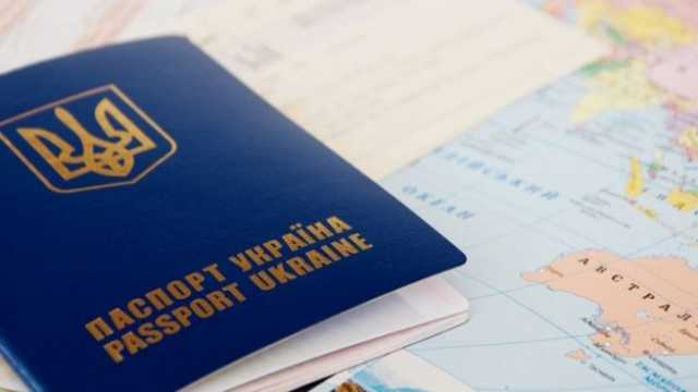 С 1 марта украинцы могут въезжать в РФ только по загранпаспортам