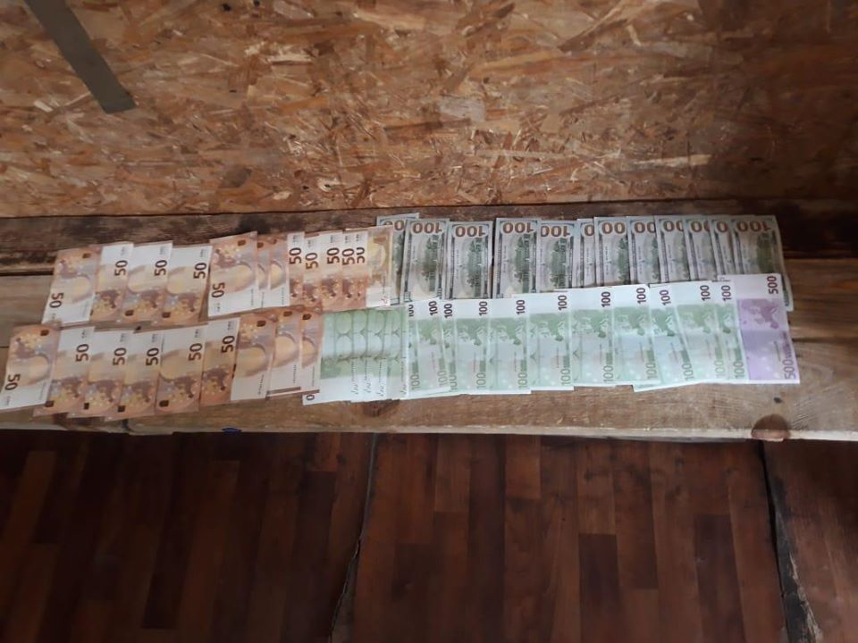 За прошлую неделю через КПВВ на линии разграничения пытались провезти более 700 тыс грн