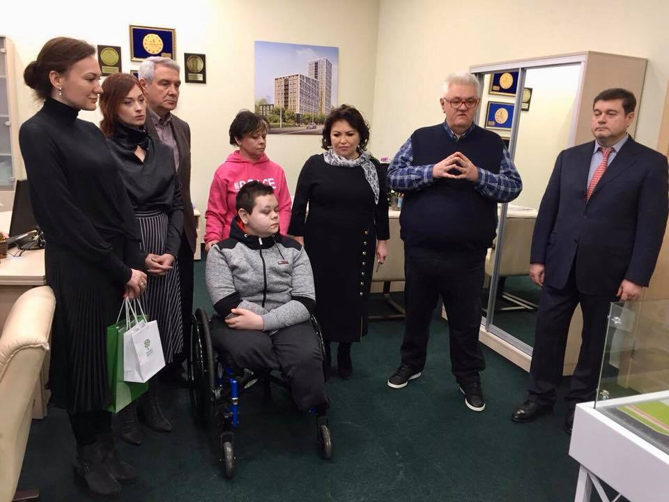 Подросток, приобретший инвалидность на Донбассе во время войны, получил жилье под Киевом
