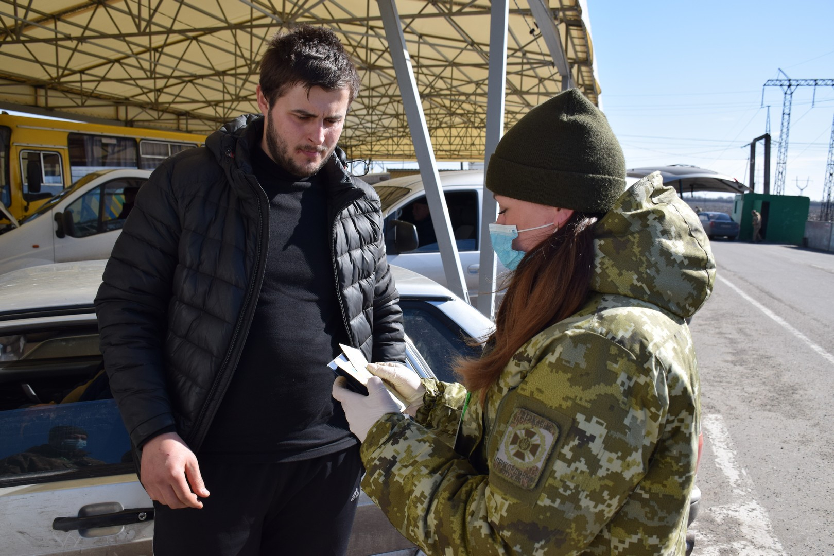 На КПВВ в очередях находится 340 машин