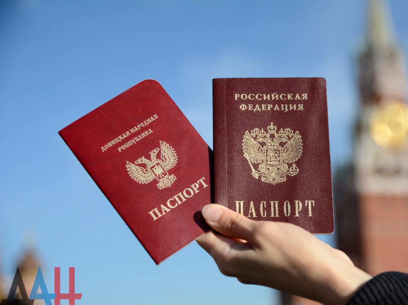 Жителей оккупированных территорий не пускают в РФ без российского паспорта