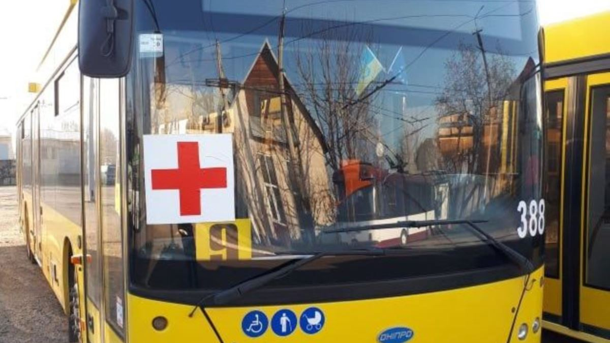 В Кременной на Луганщине медиков будут возить спецтранспортом
