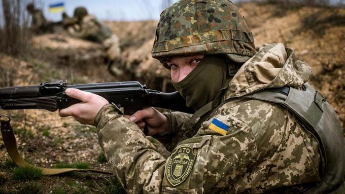Боевики на Донбассе выпустили 66 мин рядом с населенными пунктами из запрещенного оружия