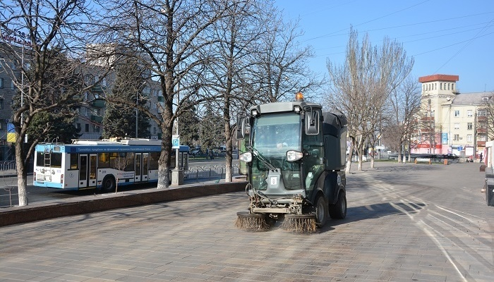 Стало известно, сколько дорог продезинфицировали в Мариуполе