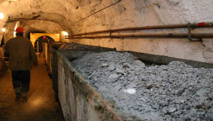 Несколько шахт Донетчины останавливаются до 1 июня