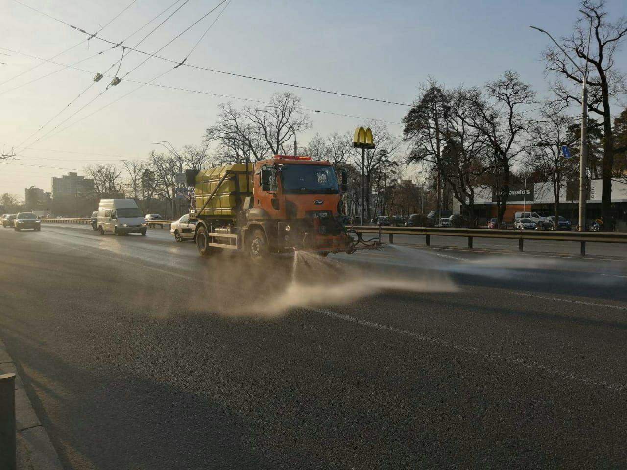 В Славянске завтра будут дезинфицировать дороги и тротуары