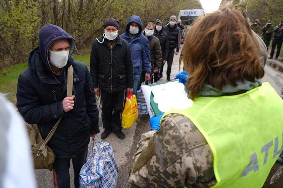 Опубликован список 20 украинцев, вернувшихся по обмену в Украину