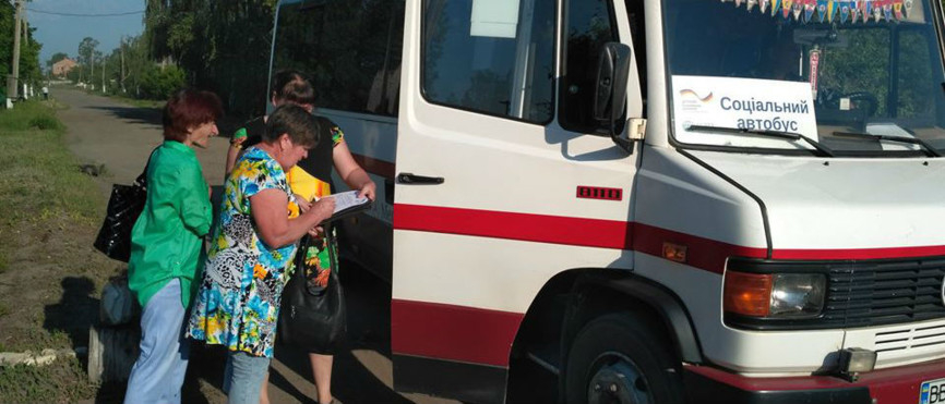 В Донецкой и Луганской областях возобновлено движение социального транспорта: график