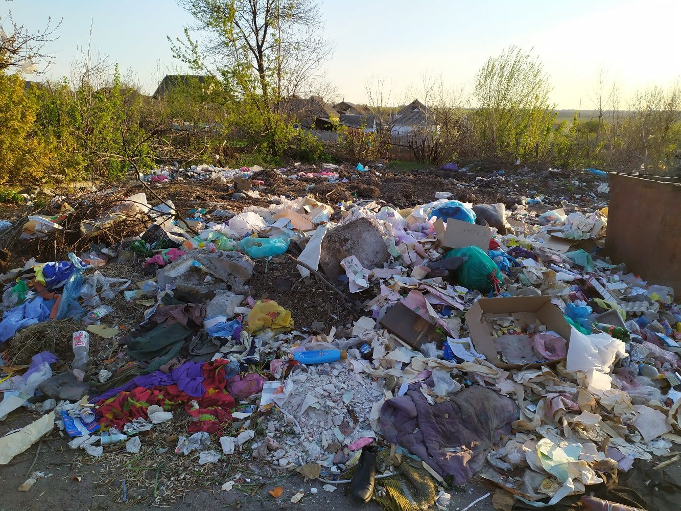 Во временно оккупированной Макеевке показали груды мусора: что произошло