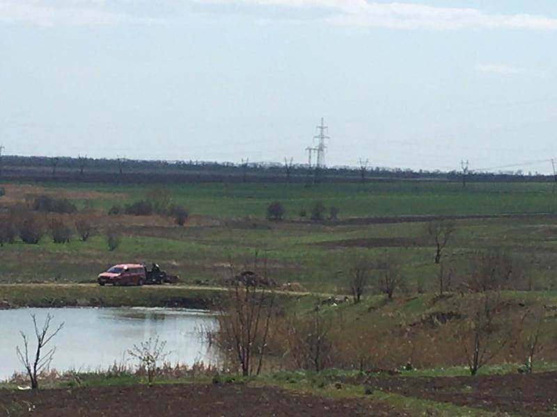 В Курахово мусор вывозят прицепами в непредназначенные для этого места места: фотофакт