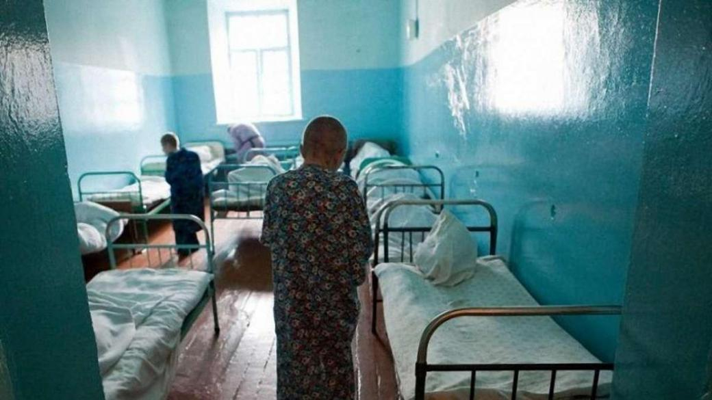 В "ДНР" отделения в больницах превращают в комнаты для больных COVID-19: подробности