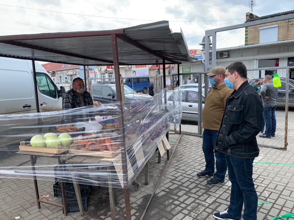 Продовольственный рынок в Волновахе возобновил свою работу